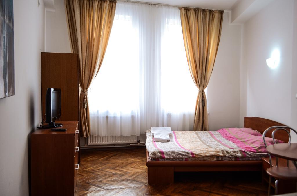 Apartment Victoriei 1 *
