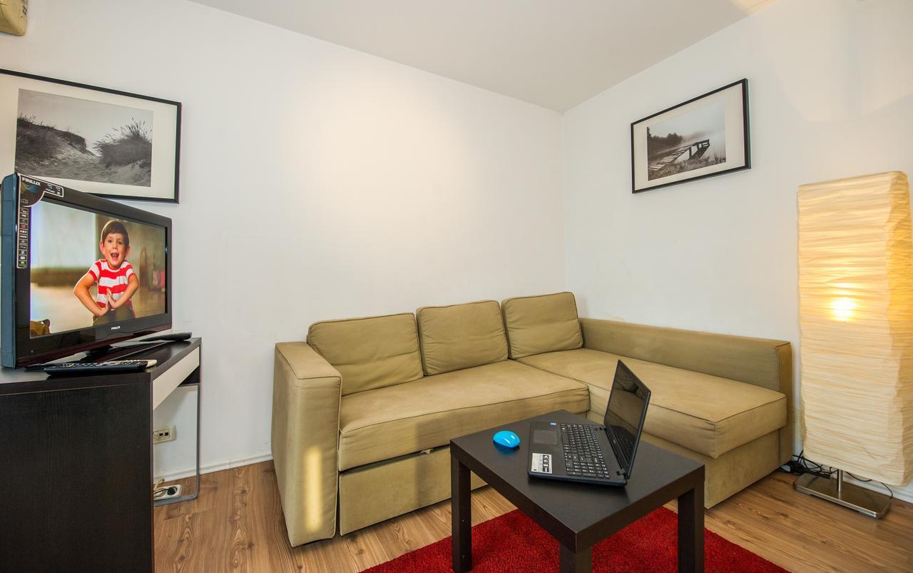 Victoriei 1 Apartment Bucharest